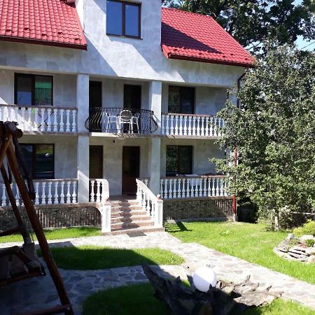 У Михайла Acomodação com café da manhã Truskavets Exterior foto