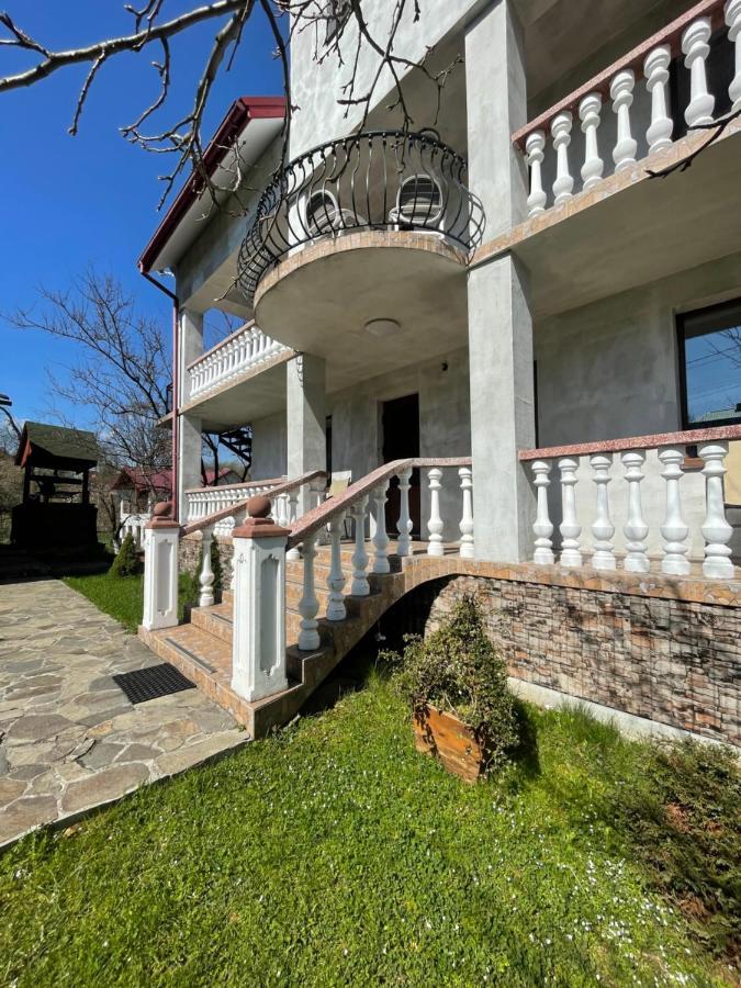 У Михайла Acomodação com café da manhã Truskavets Exterior foto